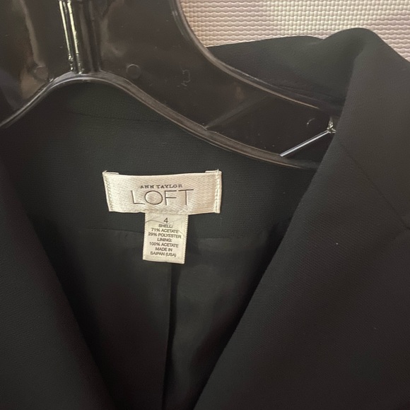 LOFT black blazer, size 4 - Picture 3 of 3